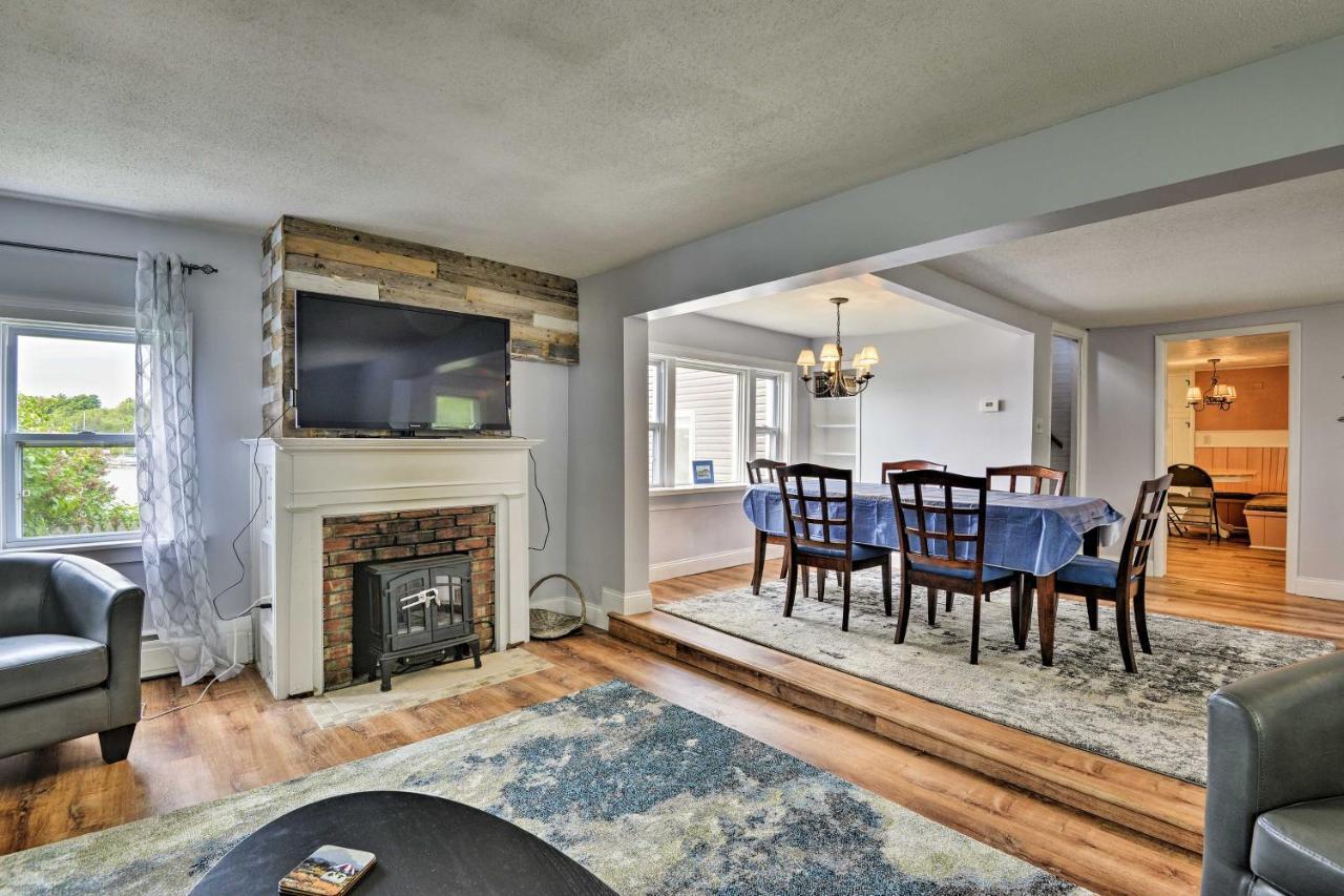 Family Cottage On Chaumont Bay, Walk To Downtown Buitenkant foto